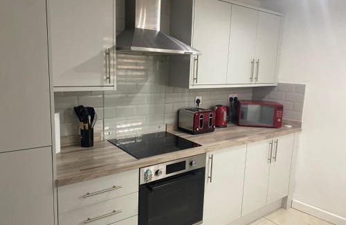 Harlow Maison | Spacious Home, Garden, in Harlow, Great for Contractors & Relocators