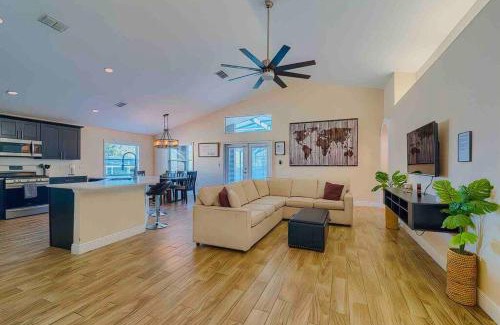 Minneola Maison | Spacious Home - Heated LED Pool & Ping Pong
