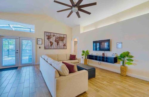 Minneola Maison | Spacious Home - Heated LED Pool & Ping Pong