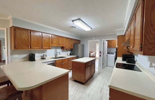 Tupelo Maison | Spacious Home in Central Tupelo