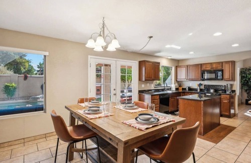 Glendale Maison | Spacious Home in Prime Location | Pool, Spa, Games