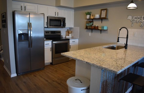Comanche Point At Point Venture Maison | Spacious Home in Resort Community w/Incredible Views & Park on Lake Travis