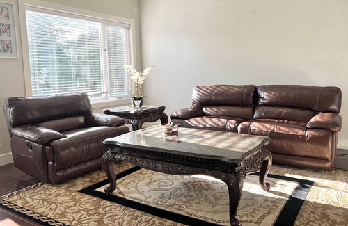 Richmond City Centre Maison | Spacious Home in Richmond with Parking - near Richmond center