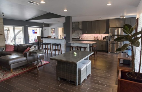 South Lamar Maison | Maison spacieuse au coeur d'Austin grande cour arrière et piscine privée