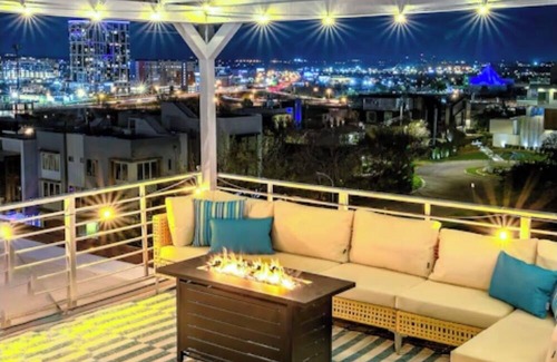 Edgehill Maison | Spacious Home in The Gulch, 14 beds, Skyline Views, best location in Nashville!