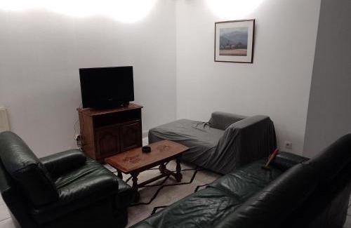 Lieusaint Cabine | Spacious Home - Maison Spacieuse