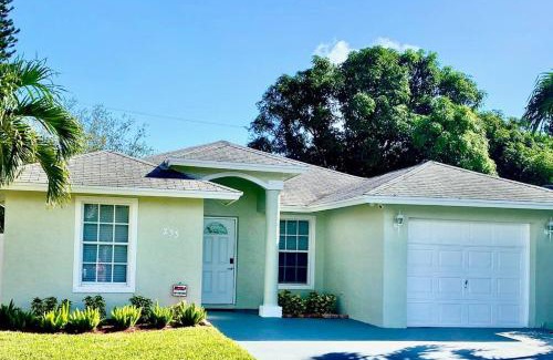 Delray Beach Maison | Spacious Home Near Downtown & the Beach