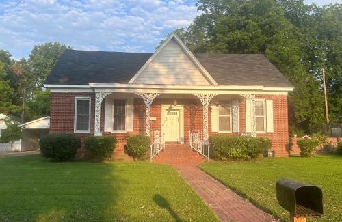 Grenada Maison | Spacious home near downtown Grenada