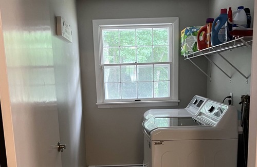 Newburyport Maison | Spacious Home near with large backyard in Newburyport