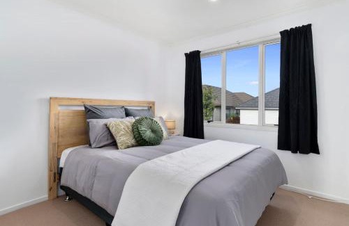 Tauranga Maison | Spacious home on landing drive