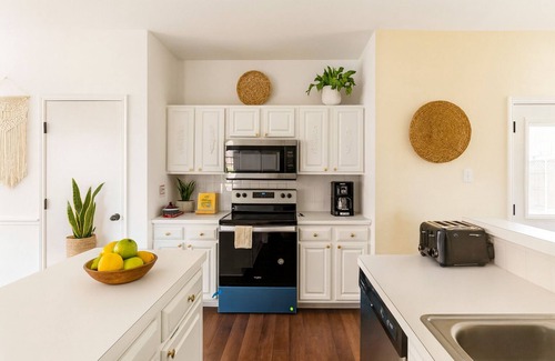 North Central Carrollton Maison | Spacious Home Quiet Neighborhood nr Downtown