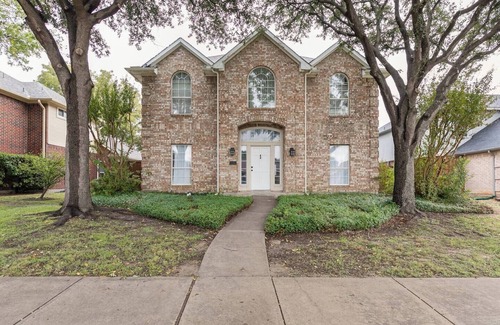 North Central Carrollton Maison | Spacious Home Quiet Neighborhood nr Downtown