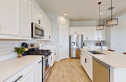 Pasqualetti Mountain Ranch Maison | Spacious home-w/ a pool, hot tub & game room & close to attractions