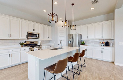 Pasqualetti Mountain Ranch Maison | Spacious home-w/ a pool, hot tub & game room & close to attractions