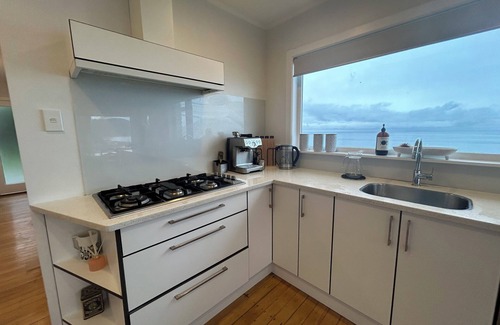 Wellington Maison | Spacious home with coastal views