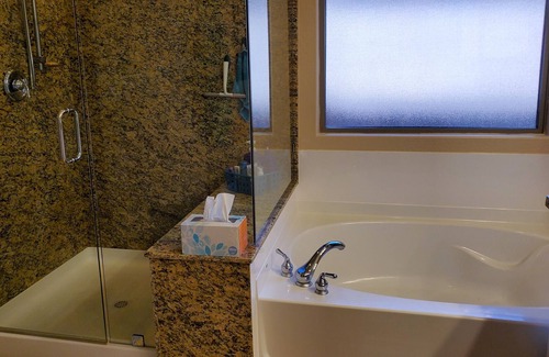 Garden Trails Maison | Maison spacieuse avec piscine privée à proximité des activités sportives et commerciales