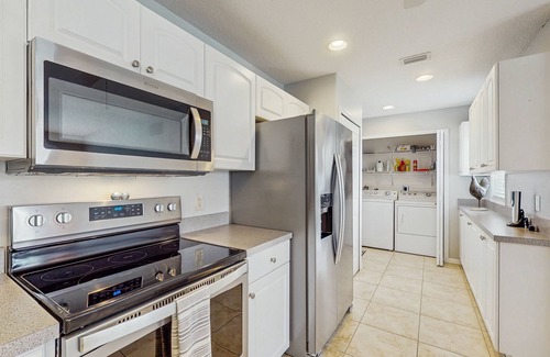 South Venice Maison | Spacious home with private saltwater heated pool, gas grill, close to the beach