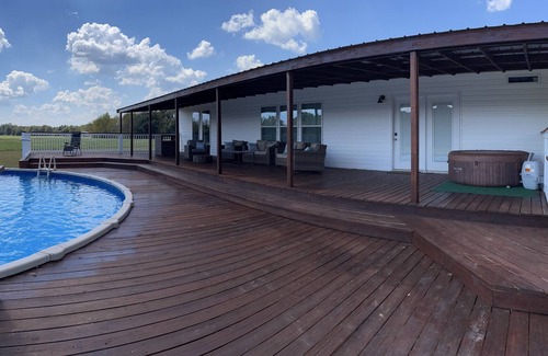 Norman Park Maison | Spacious Home with Pool, Hot Tub, & Deck