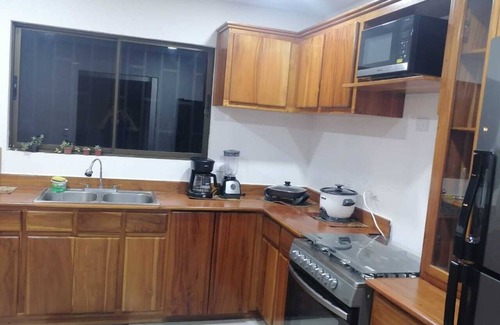 Parrita Maison | Spacious House 10 min From the beach .
