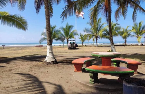 Parrita Maison | Spacious House 10 min From the beach .