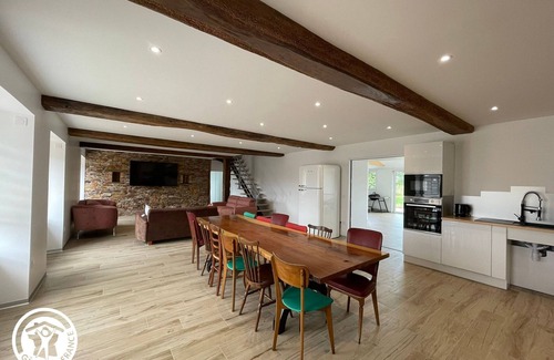 La Roche-sur-Yon Cottage | Maison spacieuse avec spa et sauna, proche centre-ville, plages et sites touristiques de Vendée