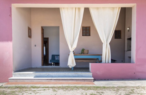 Paduledda Maison | Maison spacieuse à Costa Rossa avec vue partielle sur la mer et terrasse