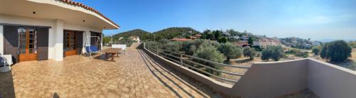 Anavyssos Maison | Spacious House, next to Best Beaches near Athens.