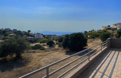 Anavyssos Maison | Spacious House, next to Best Beaches near Athens.