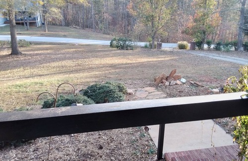 Seneca Maison | Spacious House on the hill , Lake access , quiet, Central to Clemson and Seneca