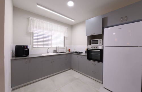 Shadmot Dvora Maison | Spacious house with a private pool in the Galilee landscape.
