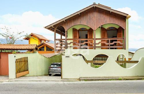 Ribeirao da Ilha Maison | Maison Spacieuse avec Vue sur la Mer