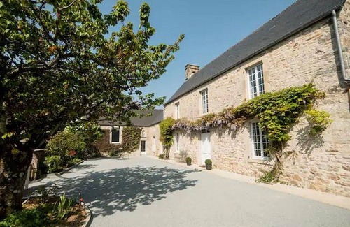 Grosville Cottage | Maison spacieuse avec piscine intérieure et jardin, proche de la mer