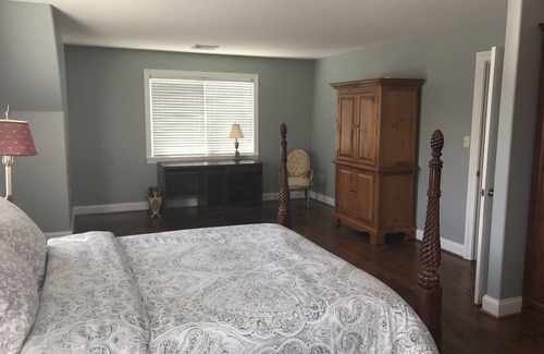 Malvern Appartement | Suite privée spacieuse de 1400 pieds carrés