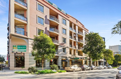 Camperdown Appartement | Spacious Inner-West 2-Bed with Alfresco Dining