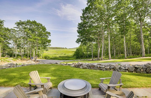 Kennebunkport Maison | Maison spacieuse avec vue - 2 Mi. à Goose Rocks Beach!