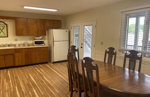 Cicero Maison | Spacious Lake Front Home with Private Dock On Lake Morse- AMAZING VIEWS!