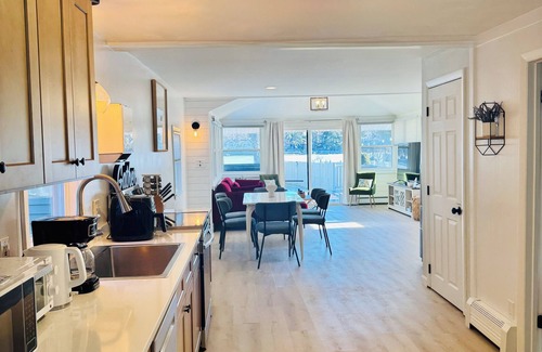 Coventry Maison | Spacious Lakehouse w/ Private Beach