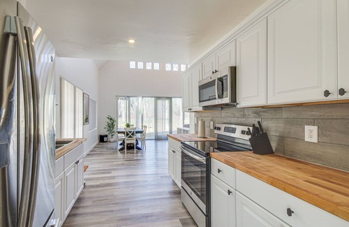 Lexington Maison | Spacious Lexington Home w/ Fire Pit: Hunt & Fish!