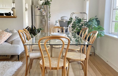 Hawthorn Appartement | Spacious & light-filled, Elm St makes for a homely holiday