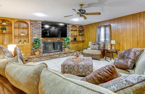 Little Rock Maison | Spacious Little Rock Home with Patio - 9 Mi to Dtwn!