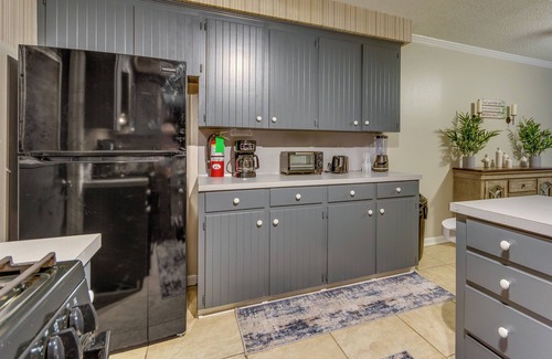 Little Rock Cottage | Spacious Little Rock Home w/ Patio - 9 Mi to Dtwn!