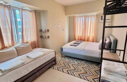Bakilid Cabine | Spacious lodge in terrific Mandaue City with AC, WiFi
