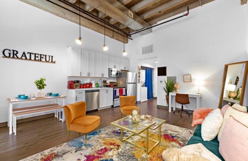 Newark Appartement | ⭐️Spacious LOFT W/King BD + Free Parking Near EWR✈️ NYC🗽❤️ & 🇺🇸 DREAM Mall ⭐️
