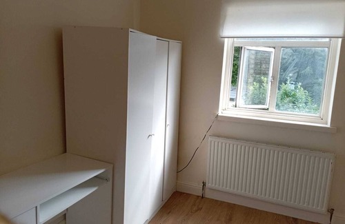 Finchley Church End Appartement | Spacious lovely double room centred in the heart of London.