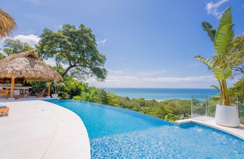 Carmen Villa | Spacieuse villa de luxe avec vue imprenable sur l'océan, à 5 minutes de la plage