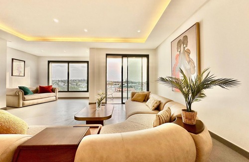 RACINE EXTENSION Appartement | Spacious Luxurious Apartment & Panoramic View