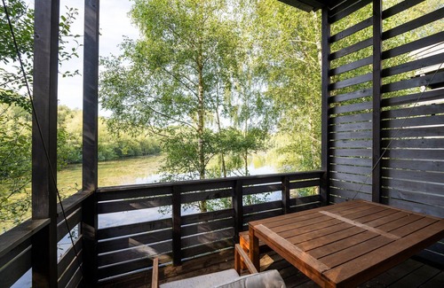 Maubray Villa | Maison au bord du lac dans la nature par belvilla
