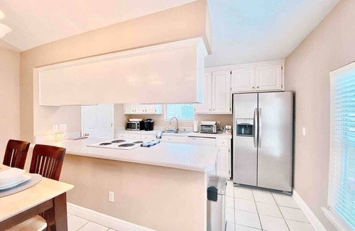 Tallahassee Maison | Spacious Master Bedroom - Near I-10