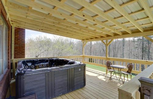 McArthur Maison | Spacious McArthur Home Private Hot Tub and Pond!