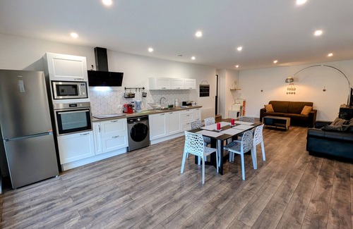 Chambornay-les-Pin Cottage | Spacious modern lodge in the Ognon Valley